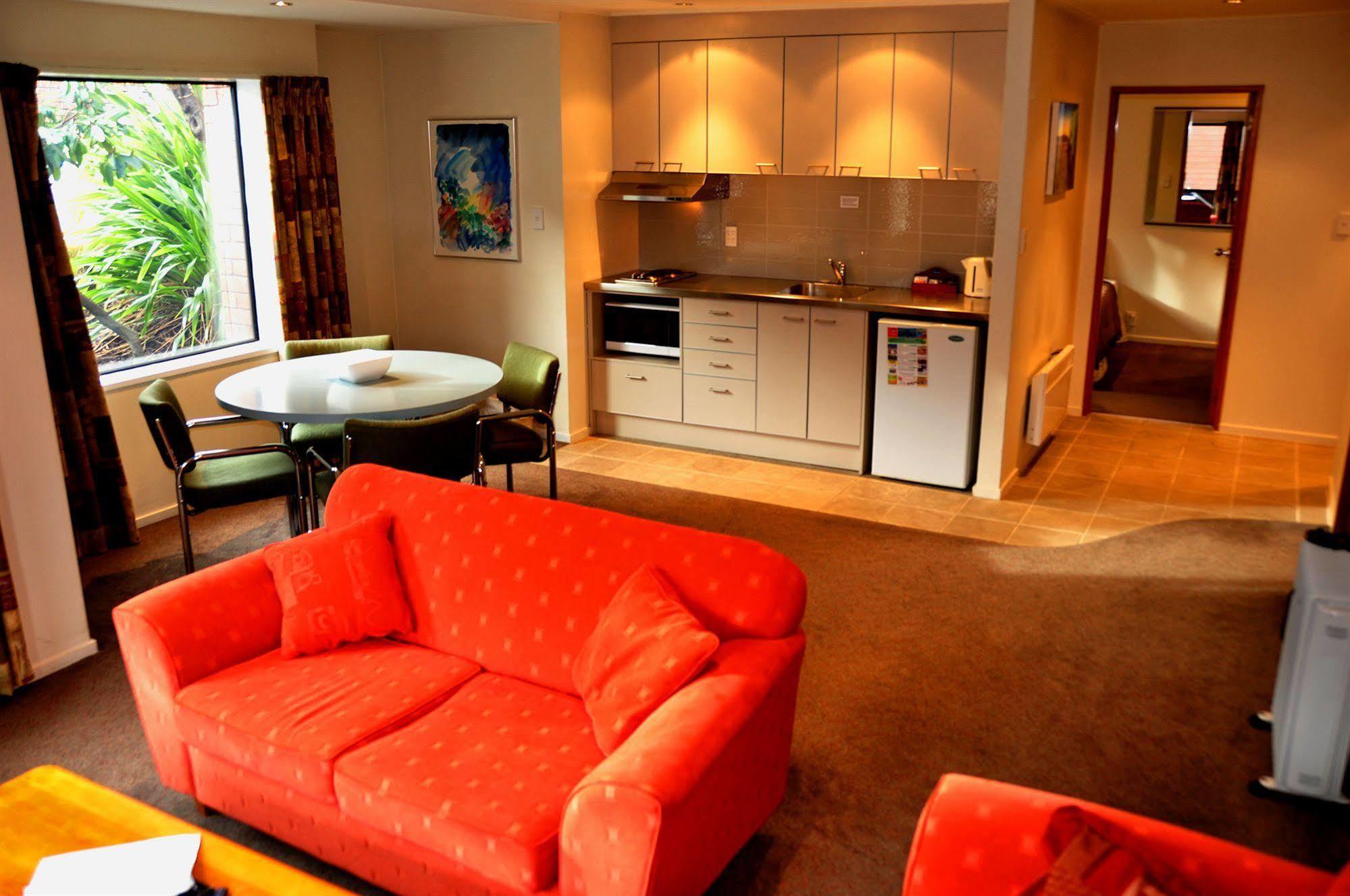 St Aparthotel